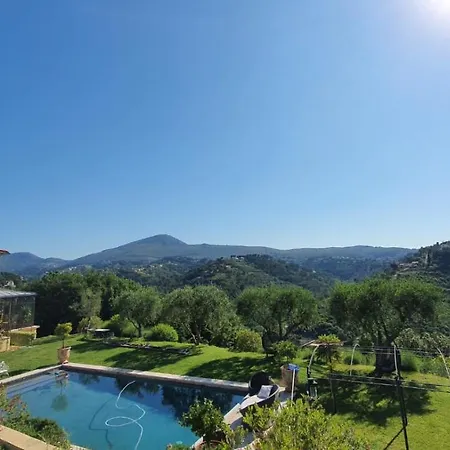 Elea De Luxe *